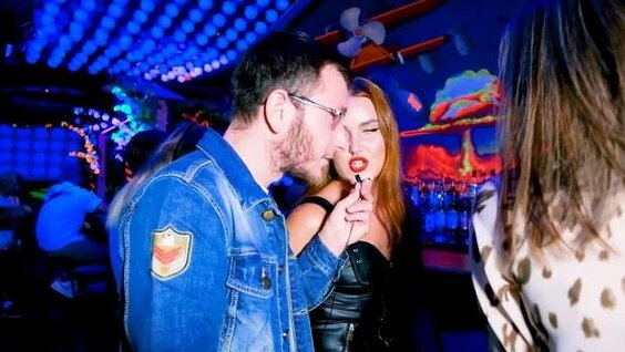 Жастарға арналған нәзік классикалық секс