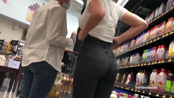 Candid sexy teen ass in leggings pants in public [voyeur, creepshot]