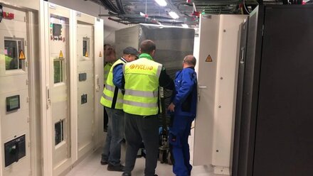 Поставка двух ИБП Eaton 93PM (400кВА) для нужд АО «ММТС-9»