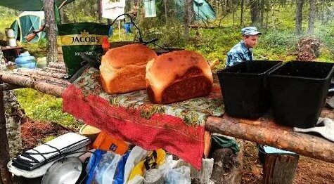 КАК Испечь ХЛЕБ В Тайге. Хлеб по гиловский))))/ HOW TO BAKE Bread IN ...