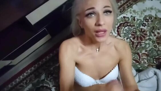 Әдемі балапандағы үлкен сиськи