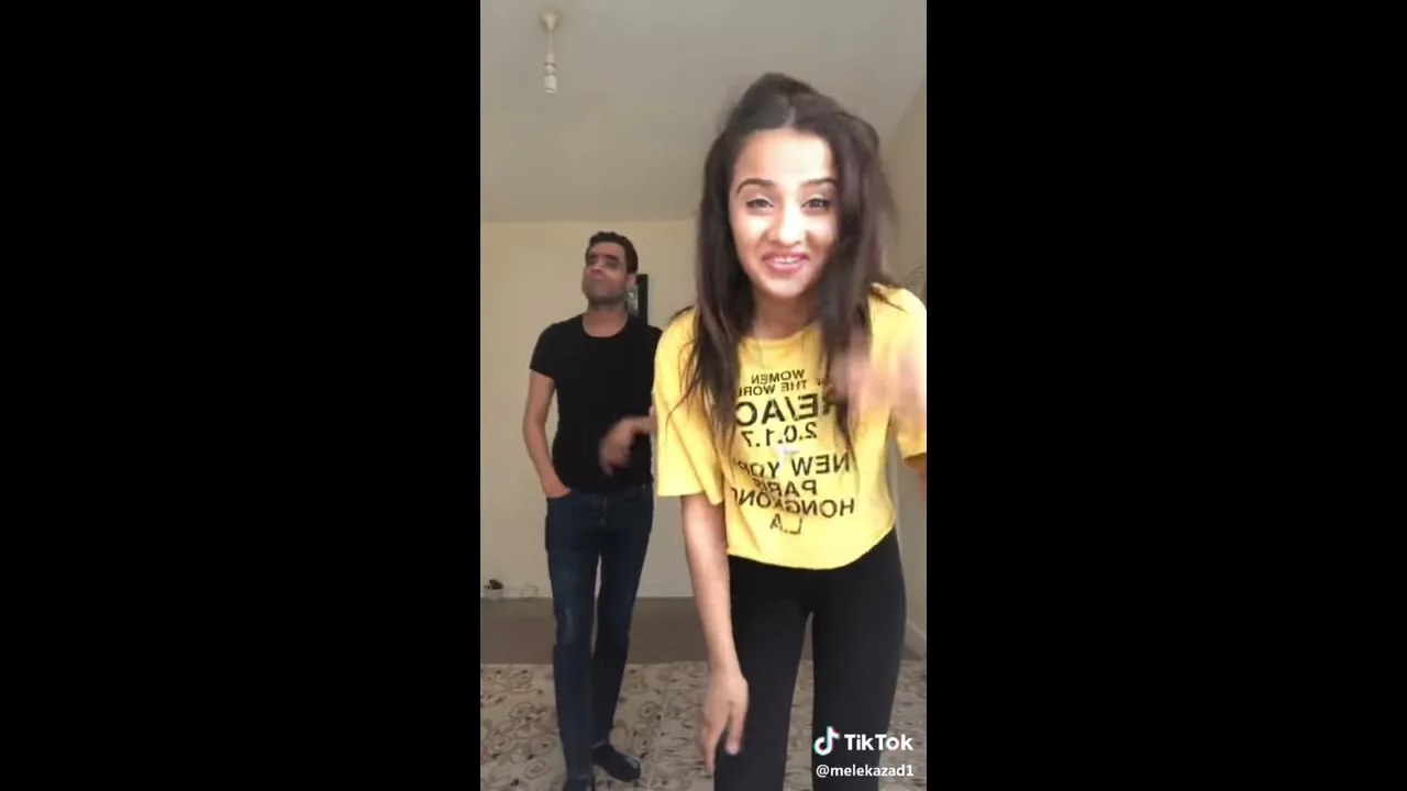 Melek Azad - Arama Beni Tiktok Videosu