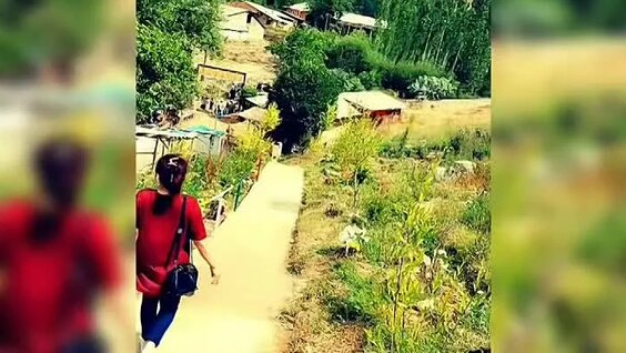 Оңтүстік саябақта жалаңаш сурет