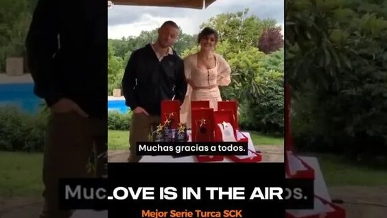 Үлкен ақ бөкселер ит стиліндегі фотосуреттер