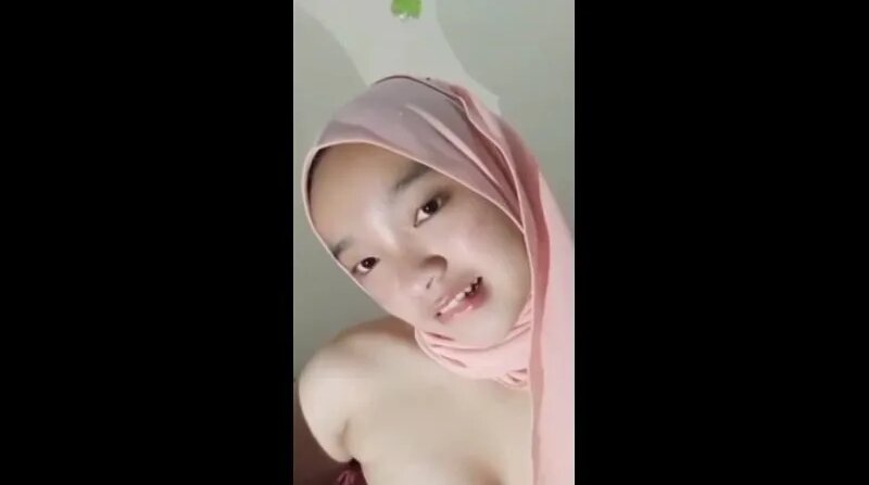 Neng Izza Jilbab Pink Pose Yoga Ngangkang Bugil Bokepdo Neng Izza