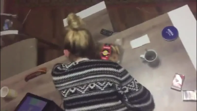 Жасөспірімдердің порнофотосуреттері