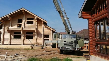 Автобетононасос для заливки дна бассейна в КП Чистые ключи