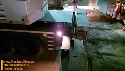 Выдвижение опор автокрана и подготовка автокрана Либхер ЛТМ 1220 к работе (220 тонн)