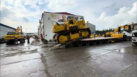 Загрузка трубоукладчика KOMATSU D355 на трал