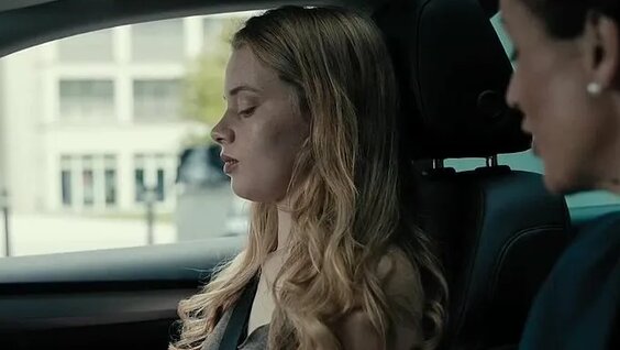 Иесінің аяғын жалау