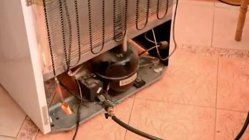 Ремонт холодильника Атлант мхм 162 замена капилярной трубки - Смотреть ...