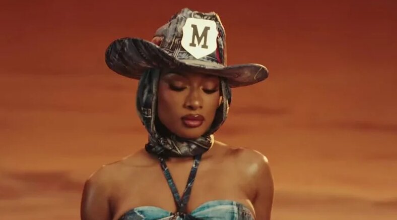 Megan THEE Stallion — Whenever — Видео от M U S I C » Клипы В HD ...