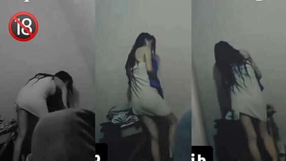 Erkak hojatxonadagi farrosh ayolning oldiga siltanib ketdi.