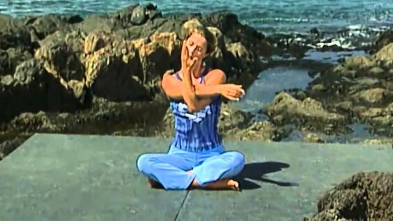 Радуга Марспен жалаңаш йога