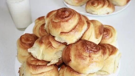 Сдобные домашние булочки, мягкие, вкусные по маминому рецепту. Рецепт очень простой…