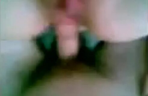 Бір топ адамдар мен қара нәсілділер бейнеленген украиндық порно