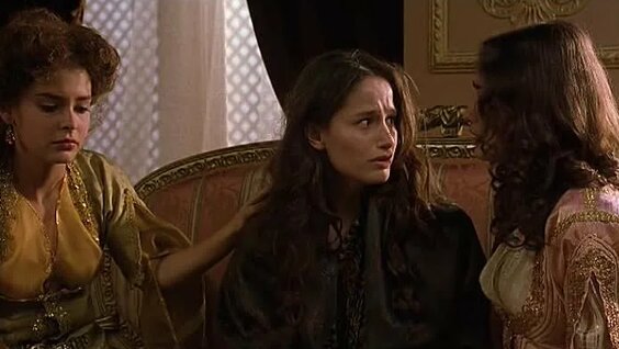 Трансвеститтерге арналған секс-шоп киімдері