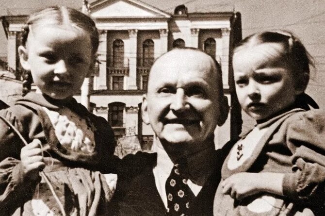 Александр Вертинский - Доченьки (фотоклип). - Смотреть онлайн в поиске ...