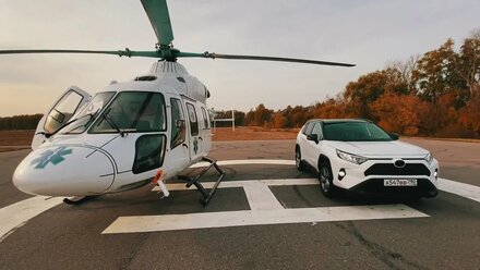 Toyota RAV4 vs Вертолёт Ансат