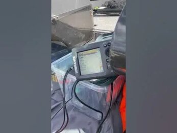 Испытание на воде отремонтированного эхолота Lowrance #рыбалка #fishing #lowrancefishing