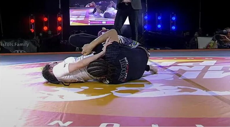[BJJ] - Roxanne Modafferi vs. Danielle Kelly - Finish - (Submission ...