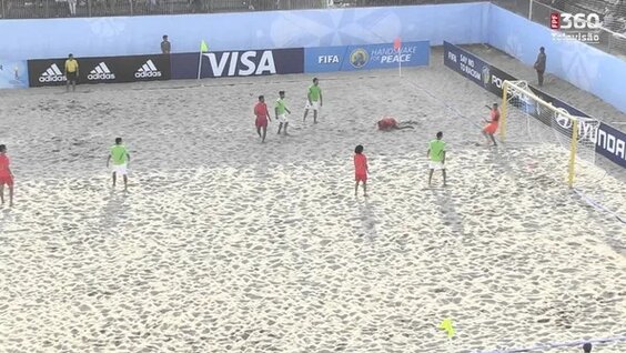 Futebol de Praia: golaço de Madjer! — Видео от I'm a Footballer | Футбол