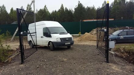 Распашные ворота H=2.5м с автоматикой COMUNELLO