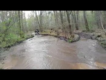 Проходим сквозь воду на квадроцикле. Квадро Енино