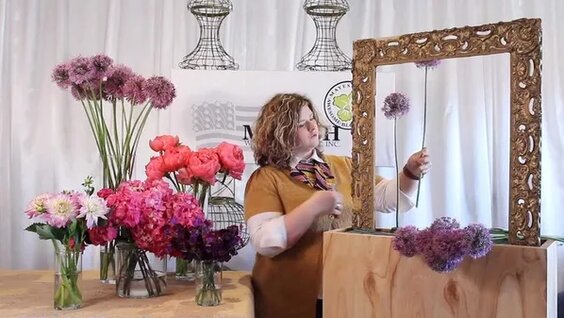 Цветочная художественная инсталляция — Видео от Доставка цветов / Свадебная флористика