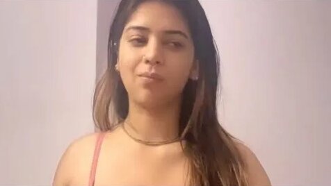 Laddo Kritika Kapoor Tango Premium live #tango - Смотреть онлайн в