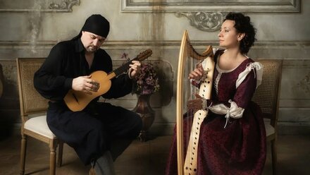 Renaissance guitar and gothic harp (Dmitry Cherevko / Maria Kulakova)