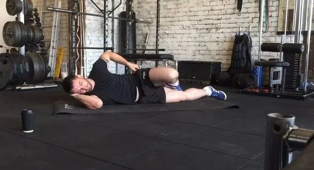 Simple clam exercise tutorial - Смотреть онлайн в поиске Яндекса по Видео