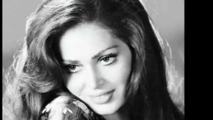 Шашты колхоздық жетілген әйелдер эротикалық фотосуреттері