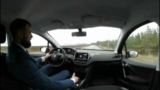 Peugeot 208.  Виртуальный тест-драйв.  Видео 360