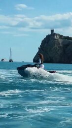 Аренда гидроцикла в Ялте #jetski #топвидео #ялта #крым #гидроцикл #черноеморе #shorts