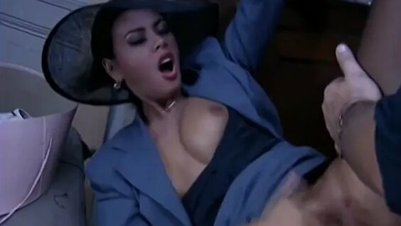 a-k-ste-i-le-d-sir-dans-la-peau-1996-marc-dorcel-video-from