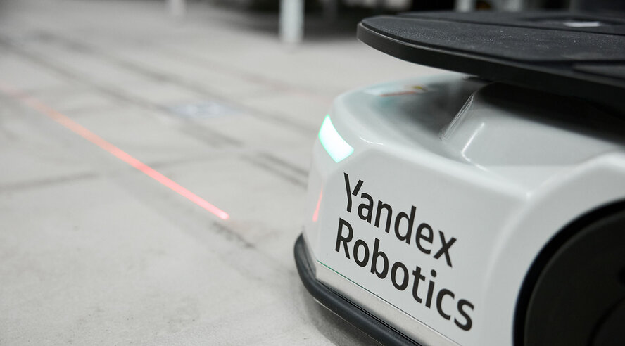 Яндекс Роботикс и Яндекс Лавка запустили первый роботизированный даркстор