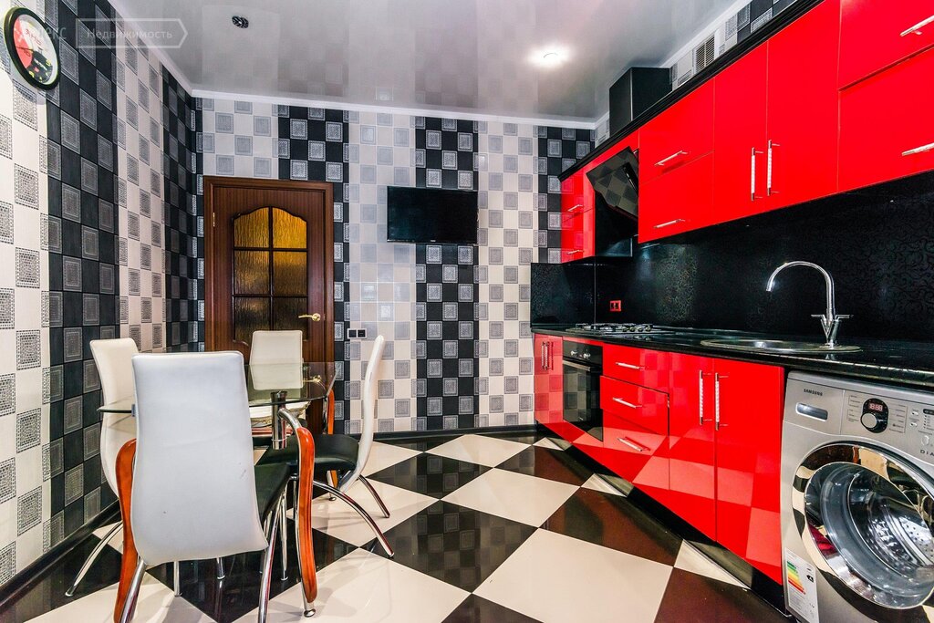 кухня красная