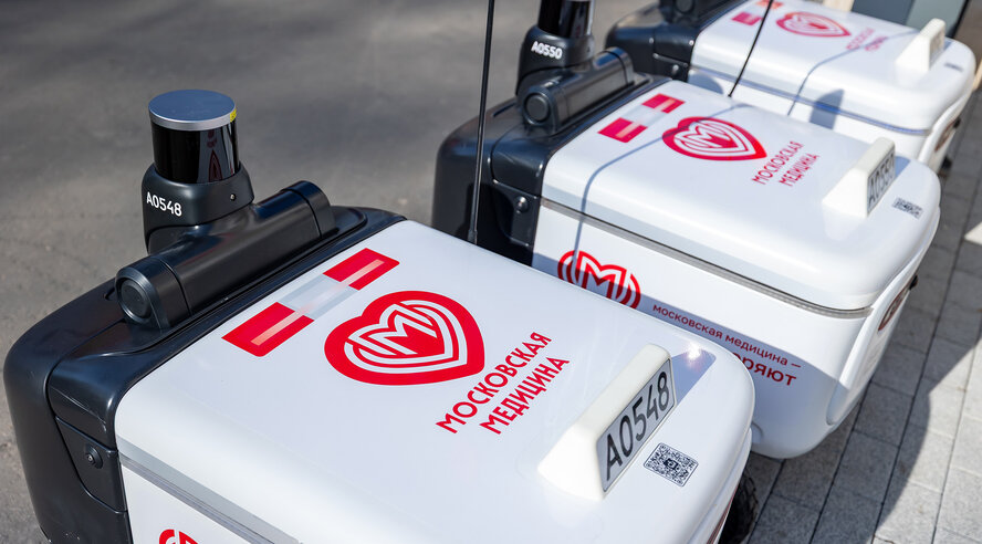 Московские больницы начали использовать роботов-доставщиков Яндекса