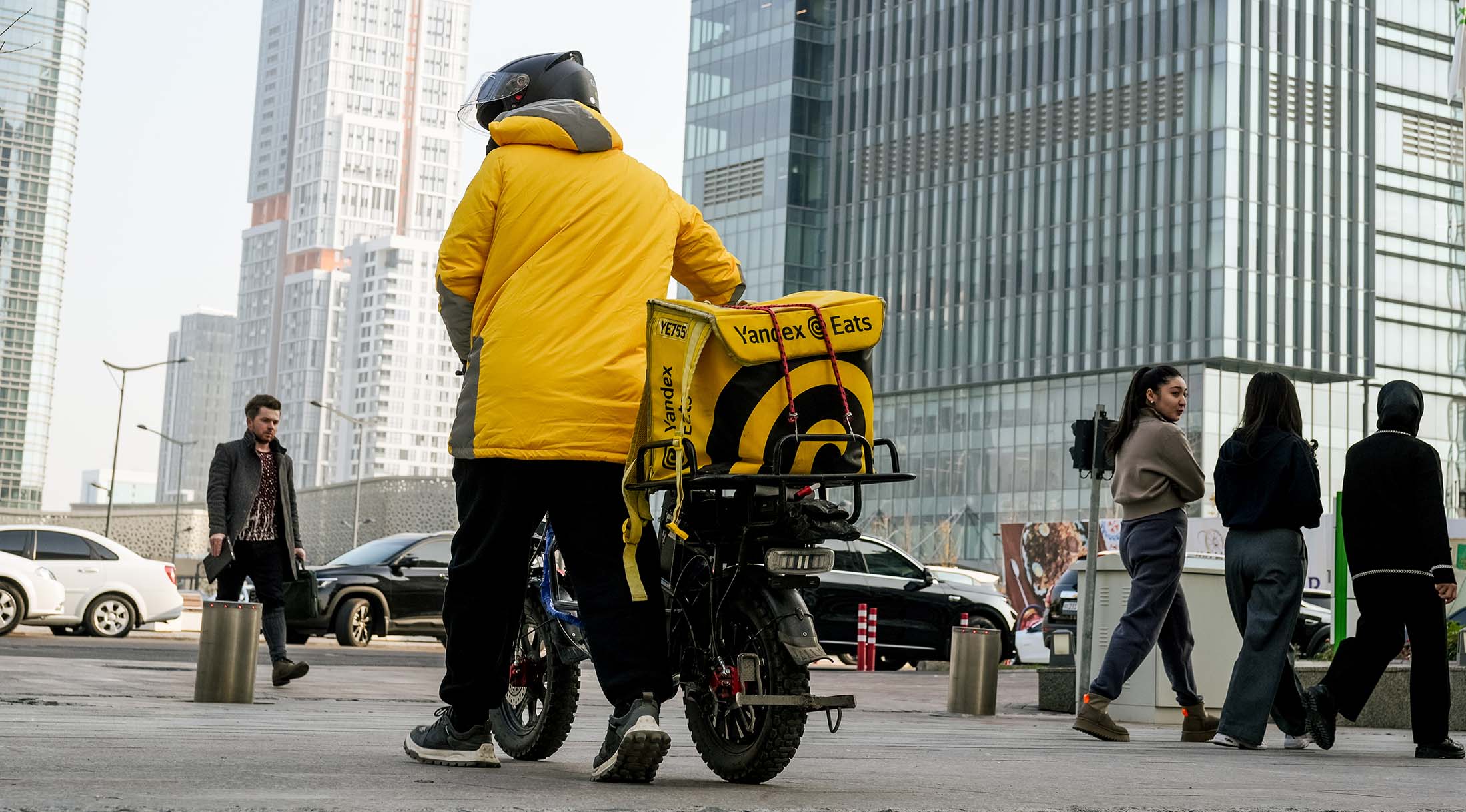 Yandex Uzbekistan запустил программу страхования для курьеров партнеров своих сервисов