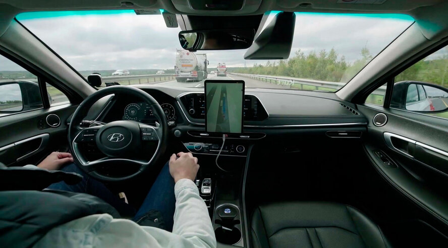 Автономный автомобиль впервые в России проехал 400 км без вмешательства человека