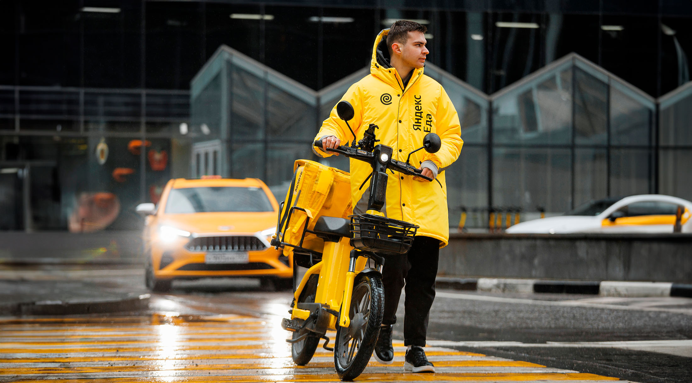 Россияне сэкономили более 210 млн с помощью технологий снижения стоимости доставки в Яндекс Еде