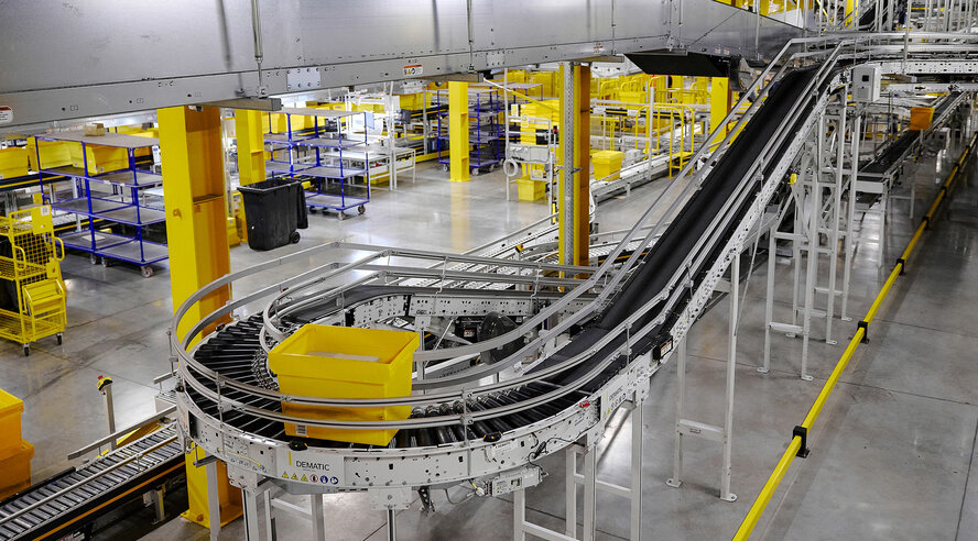 Яндекс Маркет внедрил систему управления конвейером на крупнейшем складе в Софьино