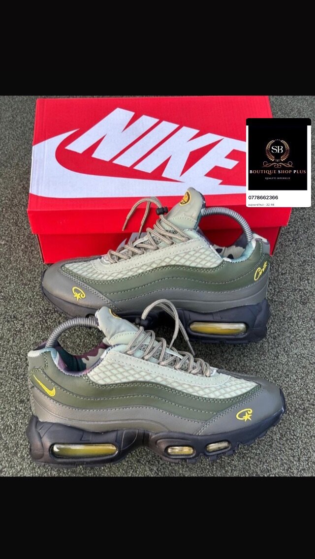 Basket nike authentique avec authentique avec sa boîte