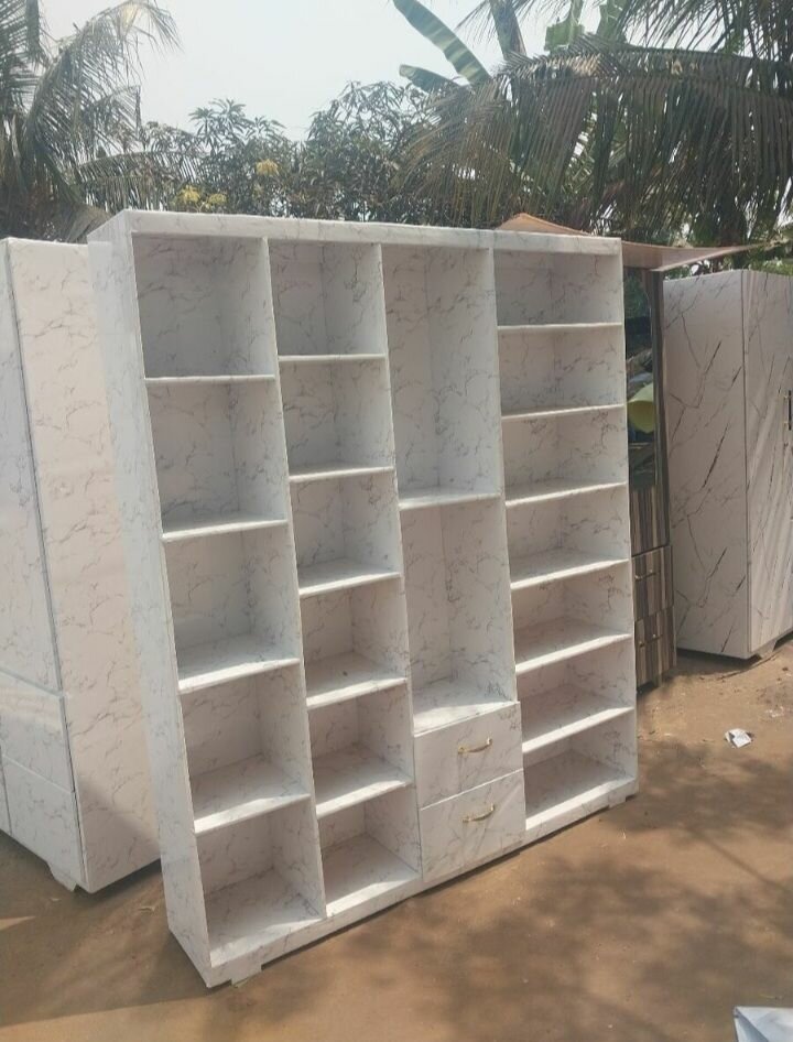 Wardrobes/shoe racks