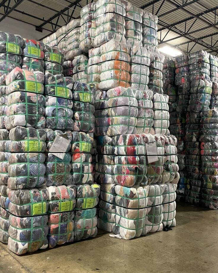 Lots de vêtements en gros