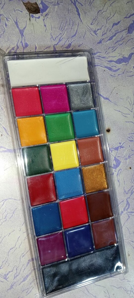 Lipstick pailit