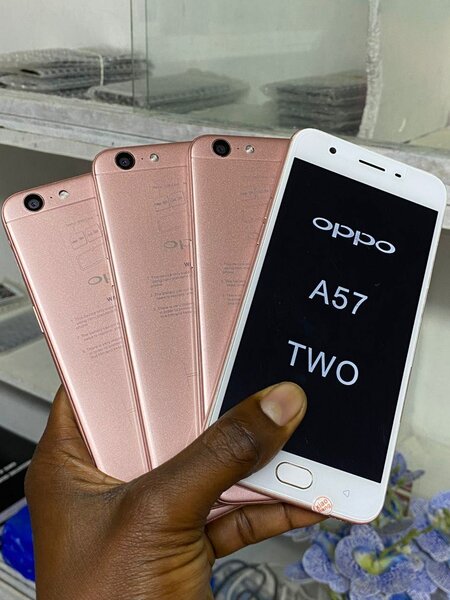 Smartphone Oppo A57