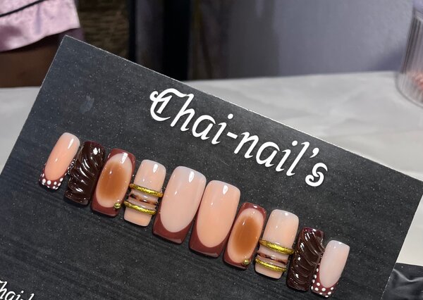 Ongles Pressés Élégants