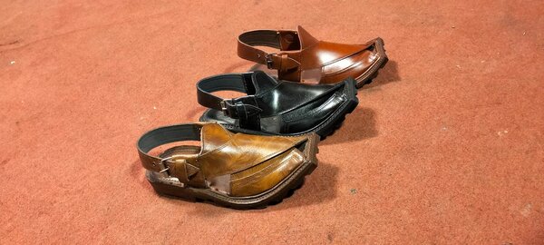 Shikari chappal